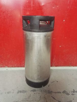 Corny Keg utilisé 5 par gallons, a utilisé le barillet de serrure de boule, Cornelius Soda Keg